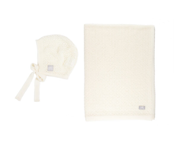 BABY GIFT SET DELIGHT (baby blanket & bonnet)